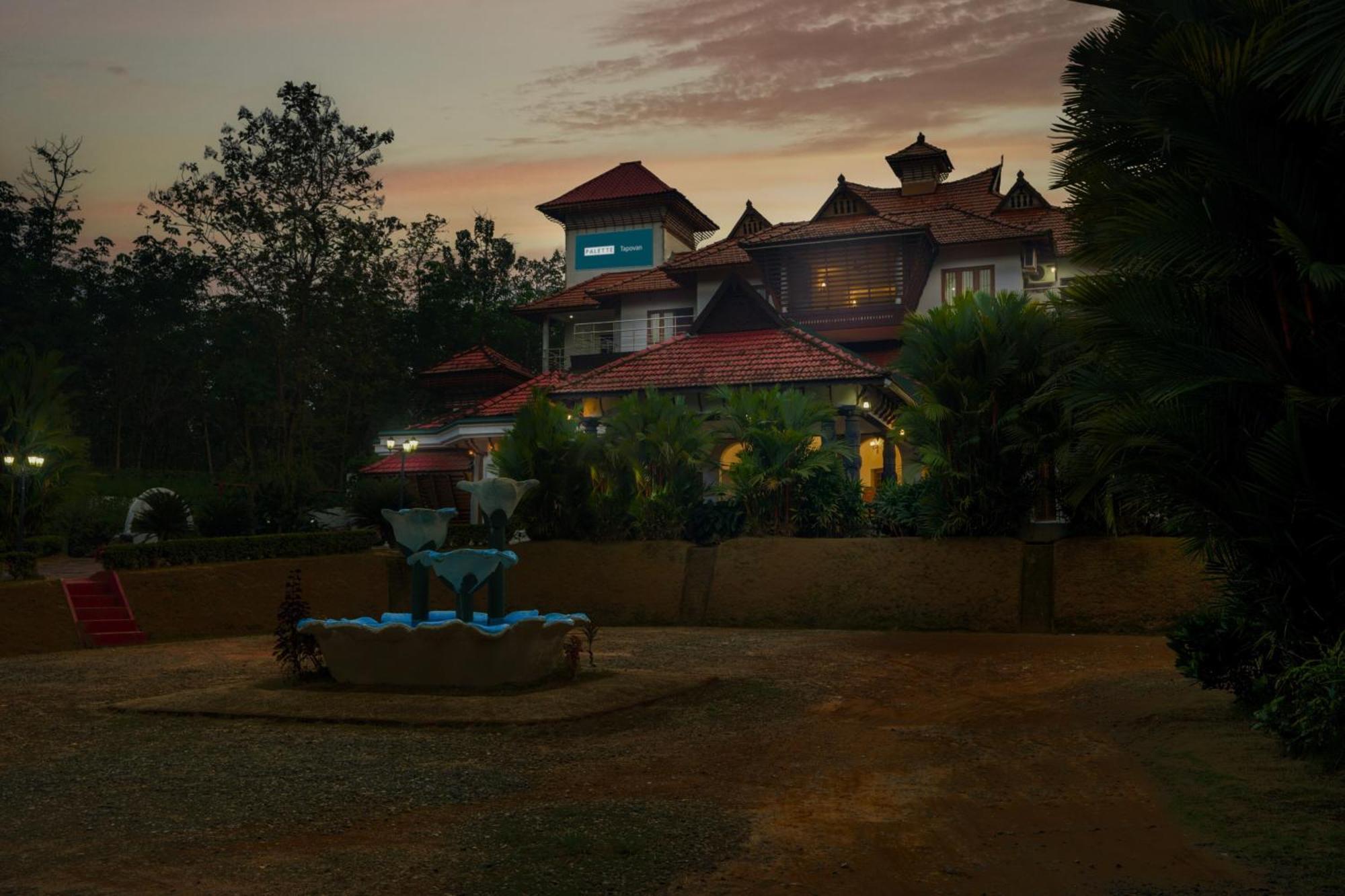 Palette Resorts- Tapovan Green County Thattakād Exterior foto
