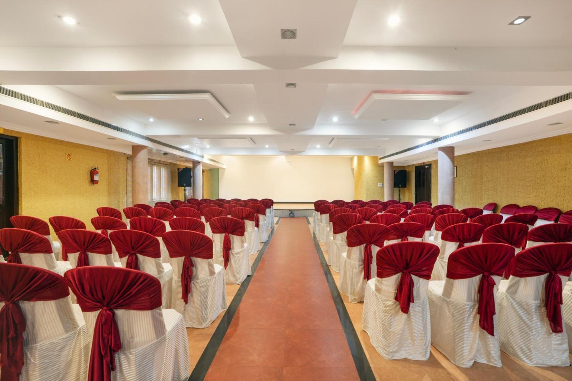 Palette Resorts- Tapovan Green County Thattakād Exterior foto