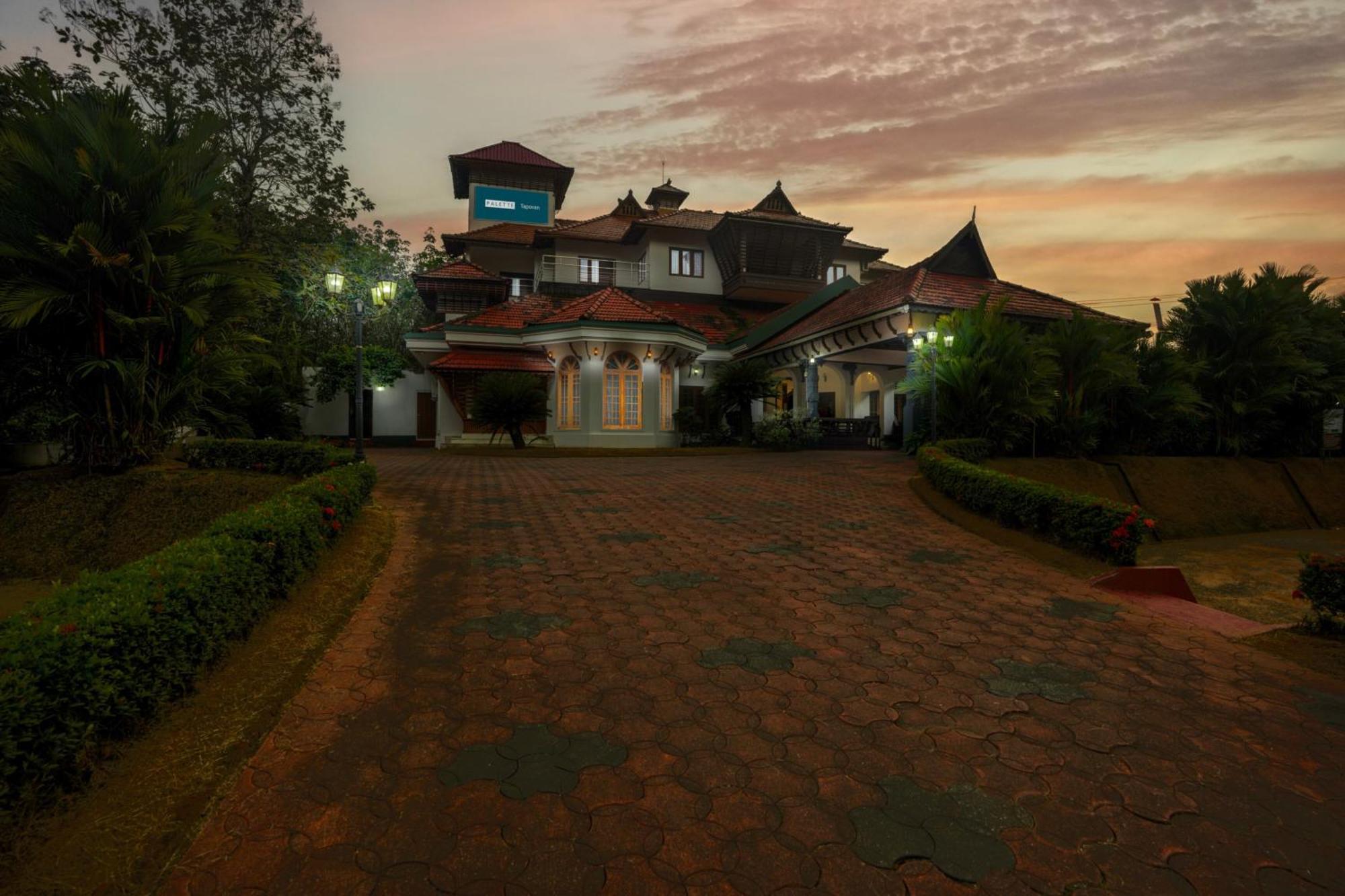 Palette Resorts- Tapovan Green County Thattakād Exterior foto